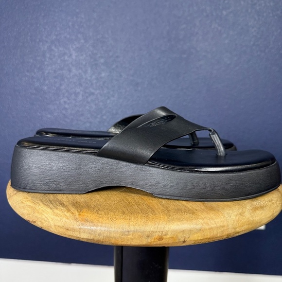 Sincerely Jules NWOT "Happiness" Black Platform Flip-flop Sandals, Size 9.5 - Picture 4 of 8